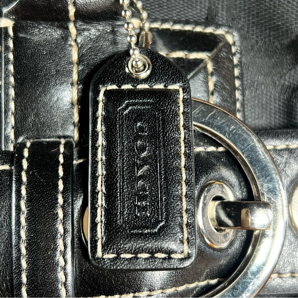 Coach Signature Soho Satchel Black Jacquard and Leather Vintage Great Condition - Picture 5 of 13